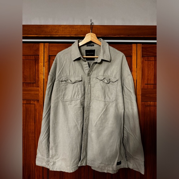 Used light green hollister flannel. - Picture 1 of 2